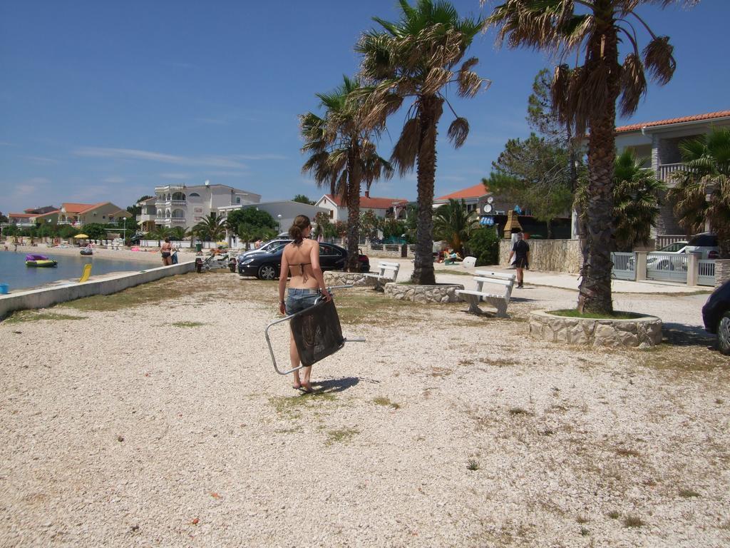 Deby Beach House Vir Exteriér fotografie
