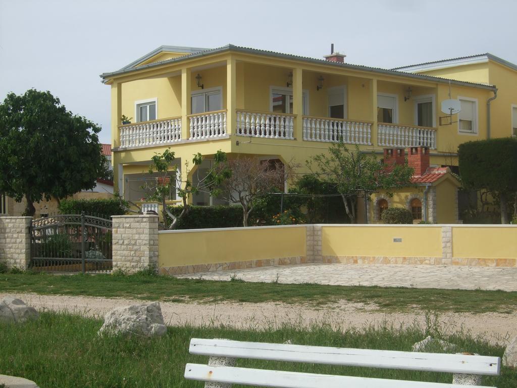 Deby Beach House Vir Exteriér fotografie
